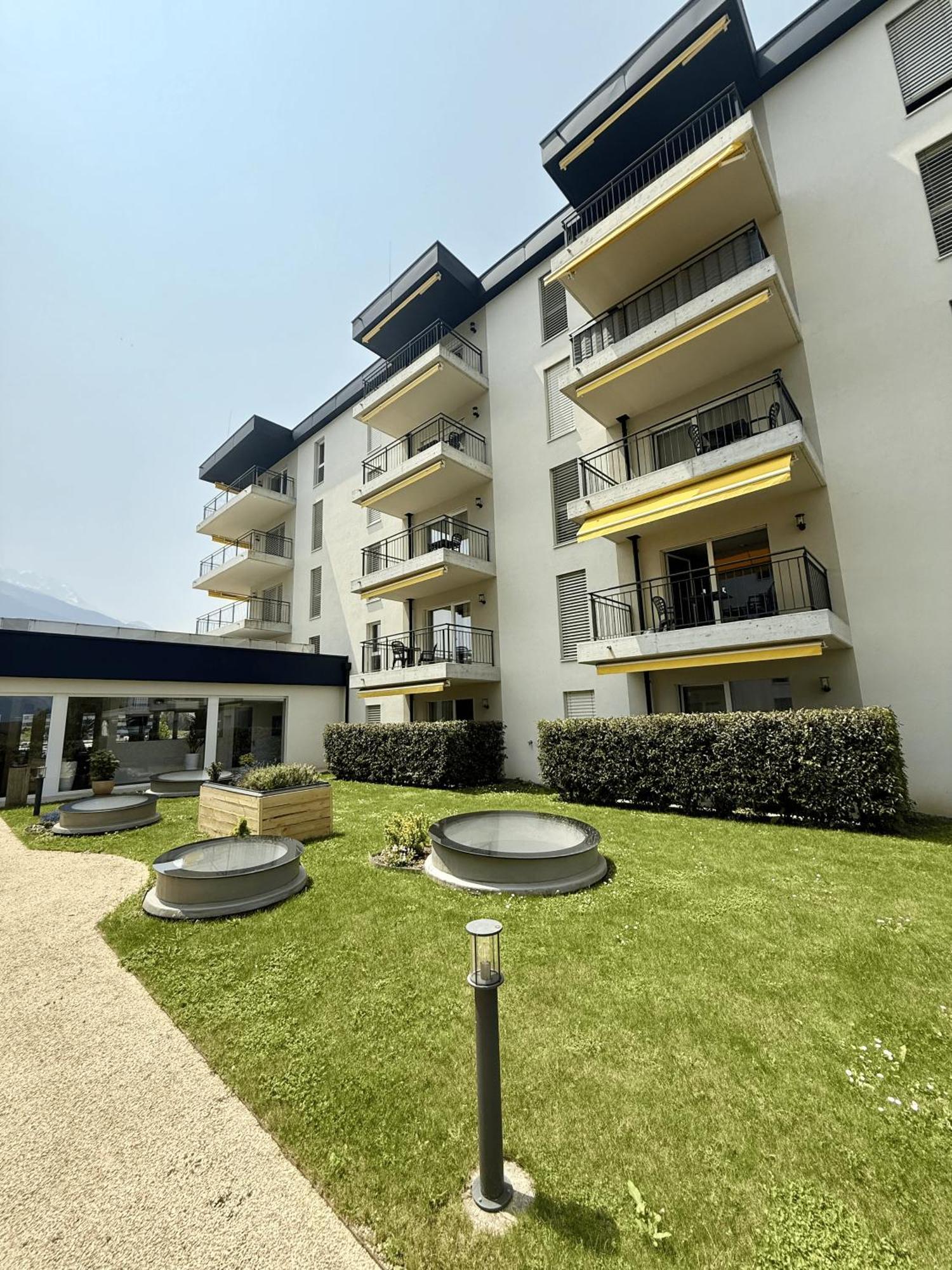 Alp Art Hotel Monthey Collombey-Muraz Exterior foto